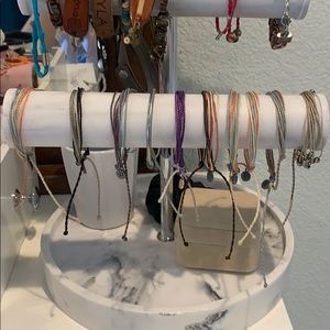 12 PURA VIDA bracelets